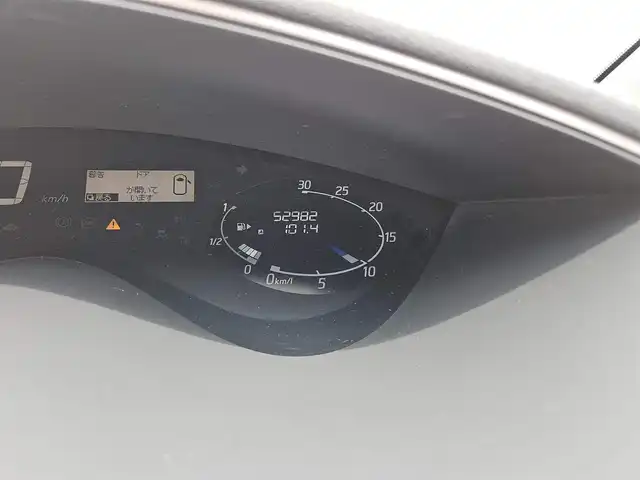 日産 セレナ ハイウェイスター Vセレクション 長崎県 2011(平23)年 5.3万km ブリリアントホワイトパール ワンオーナー/純正ナビ(BT/CD/DVD)/パワースライドドア(両側)/バックカメラ/ビルトインETC/クルーズコントロール/アイドリングストップ/ヒルスタートアシスト/ビークルダイナミクスコントロール/HIDヘッドランプ/オートライト/オートエアコン/本革巻きステアリング/ステアリングスイッチ/チップアップシート/フルフラット/2列目パーソナルテーブル/純正16インチアルミホイール/インテリジェントキー/プッシュエンジンスターター/イモビライザー/禁煙車