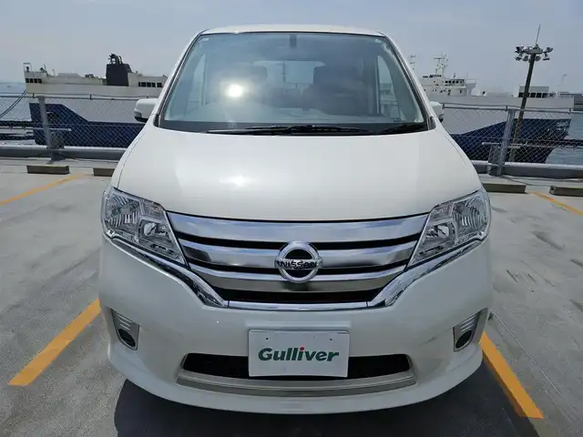 日産 セレナ ハイウェイスター Vセレクション 長崎県 2011(平23)年 5.3万km ブリリアントホワイトパール ワンオーナー/純正ナビ(BT/CD/DVD)/パワースライドドア(両側)/バックカメラ/ビルトインETC/クルーズコントロール/アイドリングストップ/ヒルスタートアシスト/ビークルダイナミクスコントロール/HIDヘッドランプ/オートライト/オートエアコン/本革巻きステアリング/ステアリングスイッチ/チップアップシート/フルフラット/2列目パーソナルテーブル/純正16インチアルミホイール/インテリジェントキー/プッシュエンジンスターター/イモビライザー/禁煙車