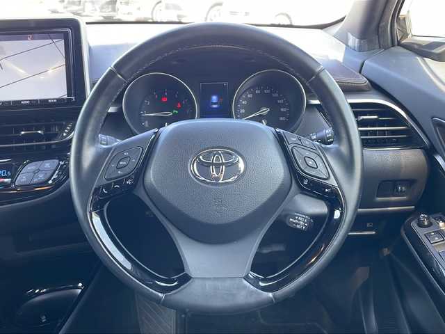トヨタ Ｃ－ＨＲ G－T 富山県 2017(平29)年 5.4万km ブラックマイカ ４WD/純正9インチナビ/フルセグTV/CD/DVD/Bluetooth/バックカメラ/フロントカメラ/衝突軽減ブレーキ/レーンキープアシスト/レーダークルーズコントロール/コーナーセンサー/ドライブレコーダー/前席シートヒーター/スマートキー/純正AW/MTモード付AT/スタッドレスタイヤ車載/スペアキー