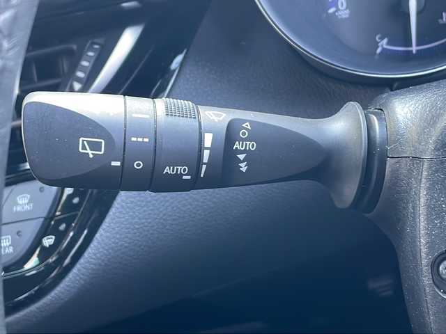 トヨタ Ｃ－ＨＲ G－T 富山県 2017(平29)年 5.4万km ブラックマイカ ４WD/純正9インチナビ/フルセグTV/CD/DVD/Bluetooth/バックカメラ/フロントカメラ/衝突軽減ブレーキ/レーンキープアシスト/レーダークルーズコントロール/コーナーセンサー/ドライブレコーダー/前席シートヒーター/スマートキー/純正AW/MTモード付AT/スタッドレスタイヤ車載/スペアキー