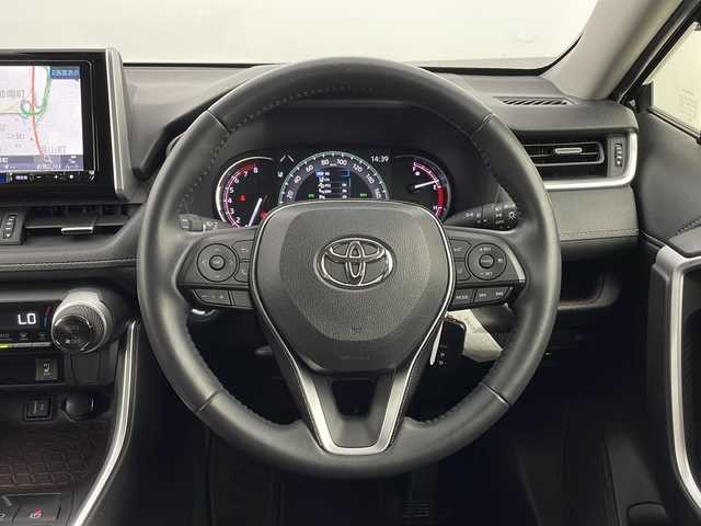 トヨタ ＲＡＶ４ G 新潟県 2020(令2)年 2万km アティチュードブラックマイカ ワンオーナー/禁煙車/社外９インチナビ/フルセグ/　CD/DVD/SD/Bluetooth/バックカメラ/サンルーフ/黒革シート/パワーバックドア/レーダークルーズコントロール/ステアリングヒーター/LEDヘッドライト/オートライト/電動格納式ミラー/ビルトインETC