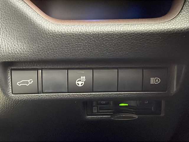 トヨタ ＲＡＶ４ G 新潟県 2020(令2)年 2万km アティチュードブラックマイカ ワンオーナー/禁煙車/社外９インチナビ/フルセグ/　CD/DVD/SD/Bluetooth/バックカメラ/サンルーフ/黒革シート/パワーバックドア/レーダークルーズコントロール/ステアリングヒーター/LEDヘッドライト/オートライト/電動格納式ミラー/ビルトインETC
