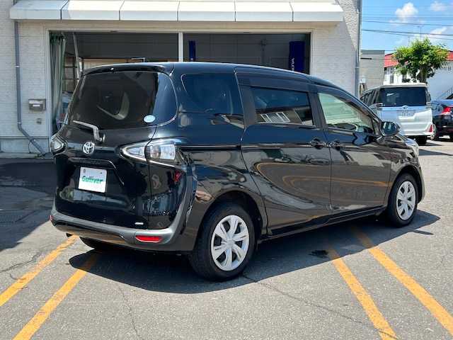 トヨタ シエンタ G 道東・釧路十勝 2019(平31)年 8.8万km ブラックマイカ ４WD/社外SDナビ(CN-HE01WD)/CD/DVD/BT/MSV/フルセグTV/全方位カメラ/両側パワースライドドア/ETC/デアイサー /社外LEDライト/革巻きステアリング/衝突軽減ブレーキ/バイザー/純正マット
