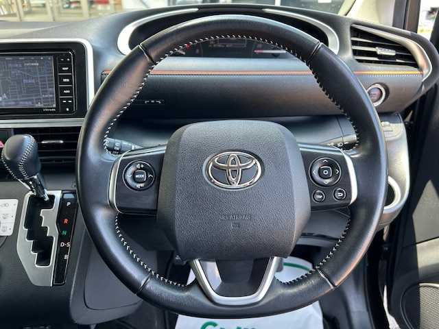 トヨタ シエンタ G 道東・釧路十勝 2019(平31)年 8.8万km ブラックマイカ ４WD/社外SDナビ(CN-HE01WD)/CD/DVD/BT/MSV/フルセグTV/全方位カメラ/両側パワースライドドア/ETC/デアイサー /社外LEDライト/革巻きステアリング/衝突軽減ブレーキ/バイザー/純正マット