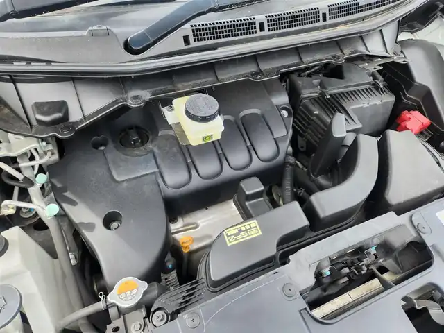 日産 エルグランド 250ハイウェイスター 群馬県 2014(平26)年 5.2万km ブリリアントホワイトパール 純正8型ナビ/　(Bluetooth/CD/DVD)/フルセグTV/片側パワースライドドア/バックモニター/ビルトインETC/ドライブレコーダー/純正後席専用モニター/クルーズコントロール/ビークルダイナミクスコントロール/LEDヘッドランプ/アクティブAFS/デュアルオートエアコン/本革巻きステアリング/合皮/ジャガード織物コンビシート/2列目コンフォタブルキャプテンシート/助手席オットマン/純正18インチアルミホイール/インテリジェントキー/プッシュスタートボタン/禁煙車
