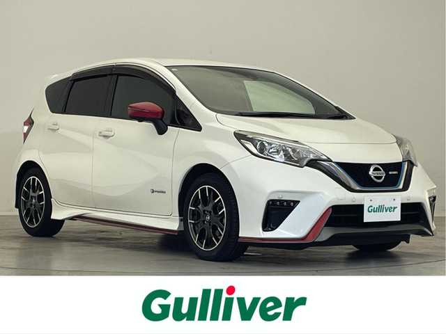 日産 ノート e－パワー ニスモ 滋賀県 2018(平30)年 6.7万km 白 純正ナビ/【CD/DVD/フルセグTV/Bluetooth】/アラウンドビューモニター/ETC/デジタルミラー/インテリジェントクルーズコントロール/車線逸脱防止支援システム/エマージェンシーブレーキ/LEDヘッドランプ/オートライト/ステアリングスイッチ/電動格納ミラー/スマートキー