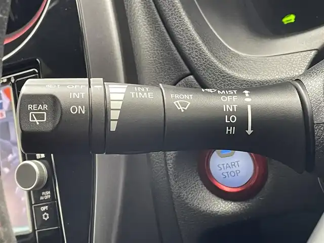 日産 ノート e－パワー ニスモ 滋賀県 2018(平30)年 6.7万km 白 純正ナビ/【CD/DVD/フルセグTV/Bluetooth】/アラウンドビューモニター/ETC/デジタルミラー/インテリジェントクルーズコントロール/車線逸脱防止支援システム/エマージェンシーブレーキ/LEDヘッドランプ/オートライト/ステアリングスイッチ/電動格納ミラー/スマートキー