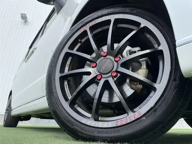 ホンダ ステップワゴン スパーダ eHEV プレミアムライン 香川県 2024(令6)年 2.4万km プラチナホワイトパール 登録時走行距離：23943km/純正SDナビゲーション/→CD/DVD再生/→フルセグTV/全方位カメラ/ビルトインETC2.0 /ステアリングリモコン/レーダークルーズコントロール/シートヒーター（1・2列目）/パワーシート/オートハイビーム/LEDオートライト/フォグランプ/電格ウィンカーミラー/レーンキープアシスト/横滑り防止装置/スマートキー/スペアキー