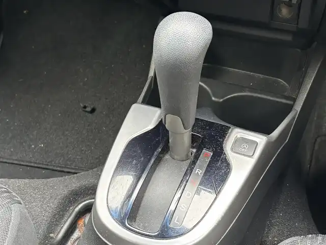 ホンダ フィット 15X 滋賀県 2013(平25)年 7.2万km ブリリアントスポーティブルーメタリック2トーン 社外7インチポータブルナビ/【Bluetooth/CD/DVD/フルセグTV】/ETC/プッシュスタート/スマートキー/ステアリングリモコン/ドアバイザー