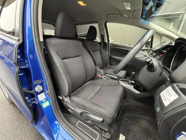 ホンダ フィット 15X 滋賀県 2013(平25)年 7.2万km ブリリアントスポーティブルーメタリック2トーン 社外7インチポータブルナビ/【Bluetooth/CD/DVD/フルセグTV】/ETC/プッシュスタート/スマートキー/ステアリングリモコン/ドアバイザー
