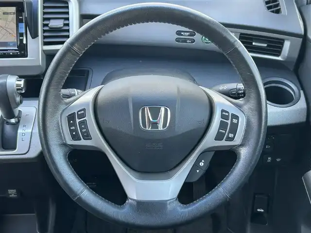 ホンダ フリード ハイブリット ジャストセレクション 茨城県 2014(平26)年 5.4万km プレミアムブルーオパールメタリック 純正ナビ/Bカメラ/クルーズコントロール/Bluetooth/両側パワースライドドア/ETC/ドライブレコーダー/ワンセグTV/3列シート/オートライト/スマートキー/純正AW/純正フロアマット/W＋サイドエアバッグ