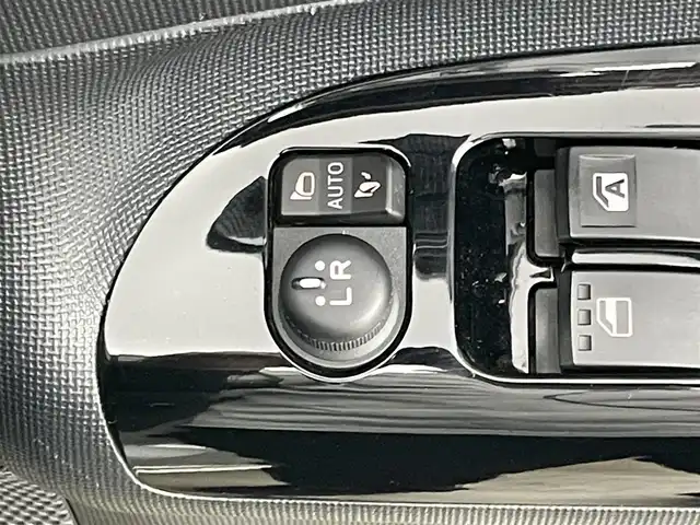 ダイハツ ムーヴ キャンバス X ブラックインテリア リミテッド SAⅢ 岡山県 2018(平30)年 2万km スムースグレーマイカメタリック/プラムブラウンクリスタルマイカ 2トーン SDナビ/（CD/DVD/BT/フルセグ）/衝突軽減ブレーキ/両側電動スライドドア/全周囲カメラ/ＥＴＣ/ドライブレコーダー（前）/オートハイビーム/LEＤフォグランプ/オートハイビーム/オートライト/プッシュスタート/レーンキープアシスト/純正フロアマット/踏み間違い防止/ＩＳＯＦＩＸ/ステアリングスイッチ/チルトステアリング/シートリフター/ドアバイザー/スマートキー×1