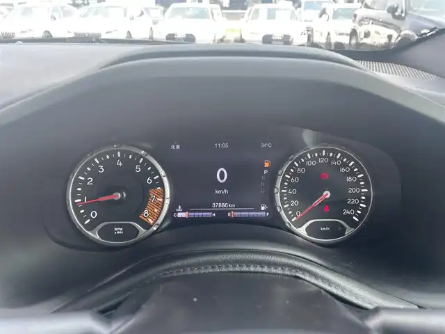 クライスラー・ジープ ジープ レネゲード リミテッド 滋賀県 2020(令2)年 3.8万km ブラック 黒革　/・前席パワーシート　/・前席シートヒーター　/ハンドルヒーター　/ＡＣＣ　/ＢＳＭ　/ＬＫＡ　/純正ナビ　/（ＢＴ/ＤＴＶ/ＣａｒＰｌａｙ）/バックカメラ　/コーナーセンサー　/ＥＴＣ　/純正ＬＥＤヘッドライト　/純正１７インチＡＷ