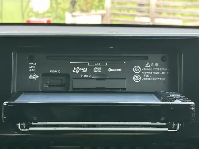 トヨタ Ｃ－ＨＲ S LEDパッケージ 埼玉県 2018(平30)年 3万km ホワイトパールクリスタルシャイン セーフティセンス/純正ナビTV/バックカメラ/LEDヘッドライト/純正１７インチアルミ/レーダークルーズコントロール/衝突軽減ブレーキ/Fドラレコ/プッシュスタート/スマートキー/走行３００１１キロ/業者施工の内外装クリーニング済/保証書付整備手帳