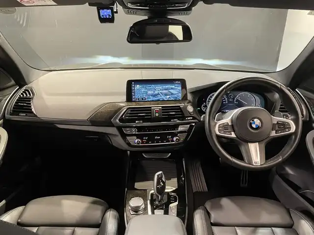ＢＭＷ Ｘ３ xDrive20d Mスポーツ 道央・札幌 2018(平30)年 2.3万km ソフィスト・グレー・ブリリアント・エフェクト ドライビング・アシスト・プラス/・ACC/・ステアリング＆レーン・コントロール・アシスト/・アクティブ・サイド・コリジョン・プロテクション/・レーン・ディパーチャー・ウォーニング/・レーン・チェンジ・ウォーニング/・後車衝突警告機能/・クロス・トラフィック・ウォーニング/・前車接近警告機能/・衝突回避・被害軽減ブレーキ/19インチ・Mライト・アロイホイール・ダブルスポーク・スタイリング/黒革レザーシート/パワーシート（D/N）/メモリー付パワーシート（D）/シートヒーター（前席・後席）/パーキング・アシスト・プラス/アダプティブLEDヘッドライト/オートライト/ワイヤレスチャージング/純正ドライブレコーダー/テールゲート/レインセンサー/ETC/・保証書、取扱説明書（有）/・スペアキー×１