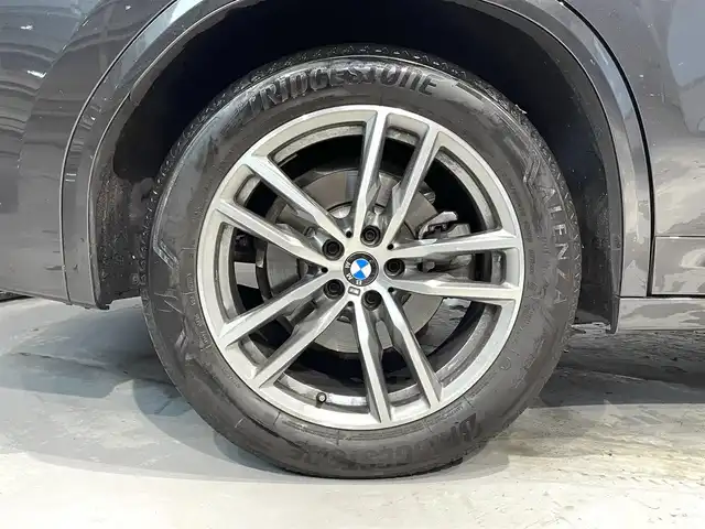 ＢＭＷ Ｘ３ xDrive20d Mスポーツ 道央・札幌 2018(平30)年 2.3万km ソフィスト・グレー・ブリリアント・エフェクト ドライビング・アシスト・プラス/・ACC/・ステアリング＆レーン・コントロール・アシスト/・アクティブ・サイド・コリジョン・プロテクション/・レーン・ディパーチャー・ウォーニング/・レーン・チェンジ・ウォーニング/・後車衝突警告機能/・クロス・トラフィック・ウォーニング/・前車接近警告機能/・衝突回避・被害軽減ブレーキ/19インチ・Mライト・アロイホイール・ダブルスポーク・スタイリング/黒革レザーシート/パワーシート（D/N）/メモリー付パワーシート（D）/シートヒーター（前席・後席）/パーキング・アシスト・プラス/アダプティブLEDヘッドライト/オートライト/ワイヤレスチャージング/純正ドライブレコーダー/テールゲート/レインセンサー/ETC/・保証書、取扱説明書（有）/・スペアキー×１
