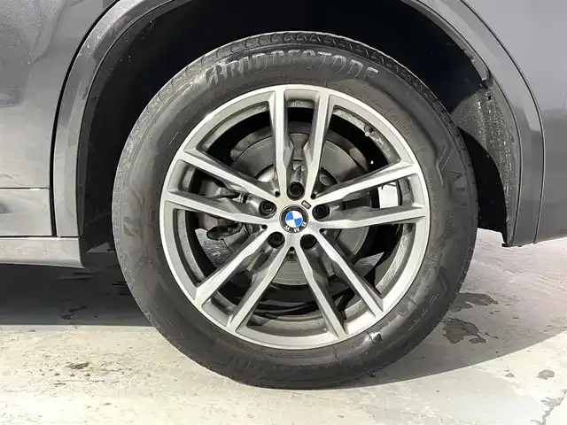 ＢＭＷ Ｘ３ xDrive20d Mスポーツ 道央・札幌 2018(平30)年 2.3万km ソフィスト・グレー・ブリリアント・エフェクト ドライビング・アシスト・プラス/・ACC/・ステアリング＆レーン・コントロール・アシスト/・アクティブ・サイド・コリジョン・プロテクション/・レーン・ディパーチャー・ウォーニング/・レーン・チェンジ・ウォーニング/・後車衝突警告機能/・クロス・トラフィック・ウォーニング/・前車接近警告機能/・衝突回避・被害軽減ブレーキ/19インチ・Mライト・アロイホイール・ダブルスポーク・スタイリング/黒革レザーシート/パワーシート（D/N）/メモリー付パワーシート（D）/シートヒーター（前席・後席）/パーキング・アシスト・プラス/アダプティブLEDヘッドライト/オートライト/ワイヤレスチャージング/純正ドライブレコーダー/テールゲート/レインセンサー/ETC/・保証書、取扱説明書（有）/・スペアキー×１