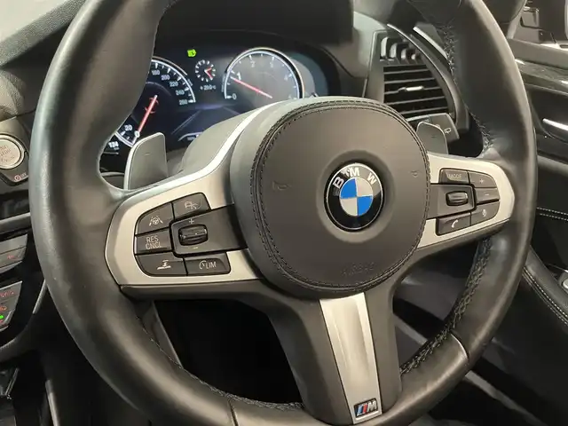 ＢＭＷ Ｘ３ xDrive20d Mスポーツ 道央・札幌 2018(平30)年 2.3万km ソフィスト・グレー・ブリリアント・エフェクト ドライビング・アシスト・プラス/・ACC/・ステアリング＆レーン・コントロール・アシスト/・アクティブ・サイド・コリジョン・プロテクション/・レーン・ディパーチャー・ウォーニング/・レーン・チェンジ・ウォーニング/・後車衝突警告機能/・クロス・トラフィック・ウォーニング/・前車接近警告機能/・衝突回避・被害軽減ブレーキ/19インチ・Mライト・アロイホイール・ダブルスポーク・スタイリング/黒革レザーシート/パワーシート（D/N）/メモリー付パワーシート（D）/シートヒーター（前席・後席）/パーキング・アシスト・プラス/アダプティブLEDヘッドライト/オートライト/ワイヤレスチャージング/純正ドライブレコーダー/テールゲート/レインセンサー/ETC/・保証書、取扱説明書（有）/・スペアキー×１