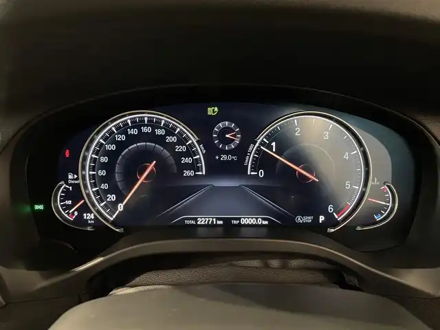 ＢＭＷ Ｘ３ xDrive20d Mスポーツ 道央・札幌 2018(平30)年 2.3万km ソフィスト・グレー・ブリリアント・エフェクト ドライビング・アシスト・プラス/・ACC/・ステアリング＆レーン・コントロール・アシスト/・アクティブ・サイド・コリジョン・プロテクション/・レーン・ディパーチャー・ウォーニング/・レーン・チェンジ・ウォーニング/・後車衝突警告機能/・クロス・トラフィック・ウォーニング/・前車接近警告機能/・衝突回避・被害軽減ブレーキ/19インチ・Mライト・アロイホイール・ダブルスポーク・スタイリング/黒革レザーシート/パワーシート（D/N）/メモリー付パワーシート（D）/シートヒーター（前席・後席）/パーキング・アシスト・プラス/アダプティブLEDヘッドライト/オートライト/ワイヤレスチャージング/純正ドライブレコーダー/テールゲート/レインセンサー/ETC/・保証書、取扱説明書（有）/・スペアキー×１