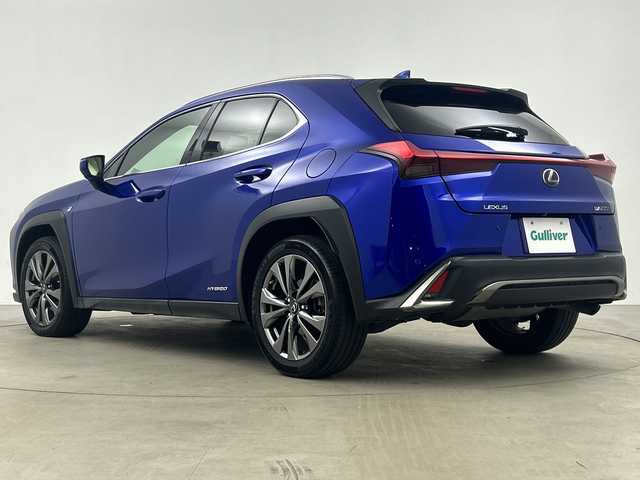 レクサス ＵＸ 250h Fスポーツ 鹿児島県 2018(平30)年 6.4万km ヒートブルーコントラストレイヤリング 純正10型ナビ/サンルーフ/三眼LEDヘッドライト/全方位カメラ/レーダークルーズコントロール/シートヒーター/エアシート/バックカメラ/パワーシート/ヘッドアップディスプレイ/コーナーセンサー/純正アルミホイール/ルーフレール/ETC2.0/ブラインドスポットモニター/パドルシフト/ステアリングヒーター/オートマチックハイビーム/ドライブレコーダー/衝突軽減システム/フルセグ/CD DVD/Bluetooth/ステアリングスイッチ/スマートキー/プッシュスタート