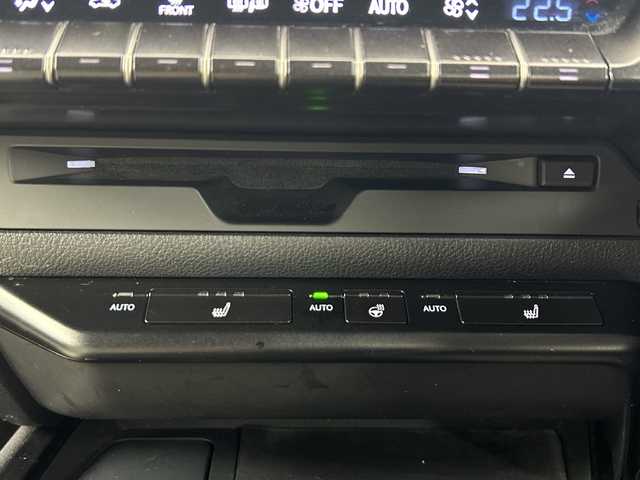 レクサス ＵＸ 250h Fスポーツ 鹿児島県 2018(平30)年 6.4万km ヒートブルーコントラストレイヤリング 純正10型ナビ/サンルーフ/三眼LEDヘッドライト/全方位カメラ/レーダークルーズコントロール/シートヒーター/エアシート/バックカメラ/パワーシート/ヘッドアップディスプレイ/コーナーセンサー/純正アルミホイール/ルーフレール/ETC2.0/ブラインドスポットモニター/パドルシフト/ステアリングヒーター/オートマチックハイビーム/ドライブレコーダー/衝突軽減システム/フルセグ/CD DVD/Bluetooth/ステアリングスイッチ/スマートキー/プッシュスタート