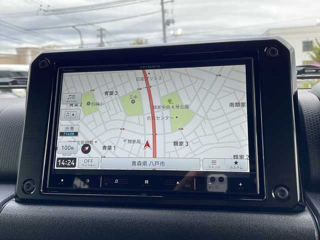 スズキ ジムニー シエラ JC 青森県 2024(令6)年 0.1万km シフォンアイボリーM 4WD/社外8インチメモリナビ・フルセグTV/CD・DVD・Bluetooth・SD/前席シートヒーター/セーフティサポート/デュアルセンサーブレーキサポート/車線逸脱警報/ハイビームアシスト/クルーズコントロール/ドアミラーヒーター/ETC/LEDヘッドライト/フォグランプ/純正15インチアルミ/プッシュスタート/スマートキー