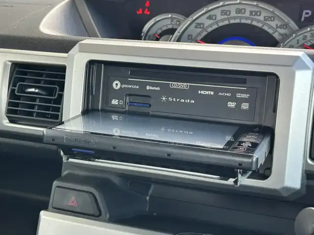 ダイハツ ウェイク X ファインセレクション SA 静岡県 2016(平28)年 6.9万km パールホワイトⅢ 社外SDナビ/フルセグTV/AM/FM/CD/BT/UVカットガラス/片側パワースライドドア/フロントベンチシート/床下ラゲージボックス/アイドリングストップ/スマートキー/バックカメラ/ETC/純正14インチAW/SRSエアバッグ/横滑り防止装置/衝突被害軽減システム/ドライブレコーダー/保証書/記録簿