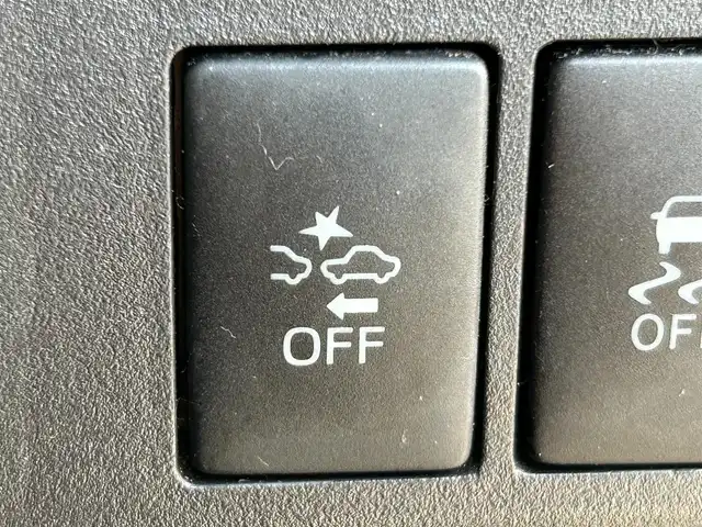 ダイハツ ウェイク X ファインセレクション SA 静岡県 2016(平28)年 6.9万km パールホワイトⅢ 社外SDナビ/フルセグTV/AM/FM/CD/BT/UVカットガラス/片側パワースライドドア/フロントベンチシート/床下ラゲージボックス/アイドリングストップ/スマートキー/バックカメラ/ETC/純正14インチAW/SRSエアバッグ/横滑り防止装置/衝突被害軽減システム/ドライブレコーダー/保証書/記録簿