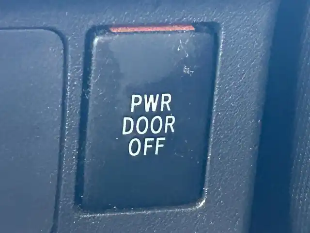 ダイハツ ウェイク X ファインセレクション SA 静岡県 2016(平28)年 6.9万km パールホワイトⅢ 社外SDナビ/フルセグTV/AM/FM/CD/BT/UVカットガラス/片側パワースライドドア/フロントベンチシート/床下ラゲージボックス/アイドリングストップ/スマートキー/バックカメラ/ETC/純正14インチAW/SRSエアバッグ/横滑り防止装置/衝突被害軽減システム/ドライブレコーダー/保証書/記録簿