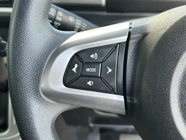 ダイハツ ウェイク X ファインセレクション SA 静岡県 2016(平28)年 6.9万km パールホワイトⅢ 社外SDナビ/フルセグTV/AM/FM/CD/BT/UVカットガラス/片側パワースライドドア/フロントベンチシート/床下ラゲージボックス/アイドリングストップ/スマートキー/バックカメラ/ETC/純正14インチAW/SRSエアバッグ/横滑り防止装置/衝突被害軽減システム/ドライブレコーダー/保証書/記録簿