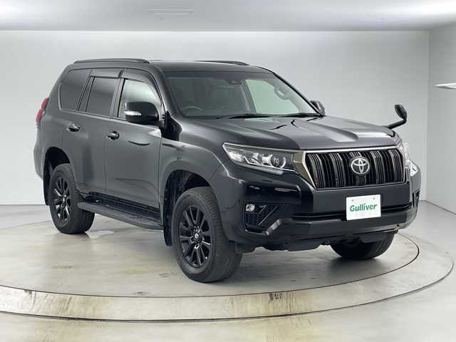 トヨタ ランドクルーザー プラド TX Lパッケージ ブラックED 愛知県 2021(令3)年 6.9万km ブラック 禁煙車/4WD/純正9インチナビ/（CD/DVD/Bluetooth/フルセグ/SD）/バックカメラ/サンルーフ/Toyota Safety Sense /・レーダークルーズコントロール/・レーンデパーチャーアラート/・プリクラッシュセーフティ/・ロードサインアシスト/・先行車発進告知/・前後クリアランスソナー/レザーシート/前席シートヒーター/前席席シートベンチレーション/前席パワーシート/電動格納サードシート/ルーフレール/ヘッドライトウォッシャー/純正18インチアルミホイール/プッシュスタート/スマートキー/スペアキー1本/LEDヘッドライト/フロントフォグランプ/横滑り防止装置/フルフラットシート/純正フロアマット
