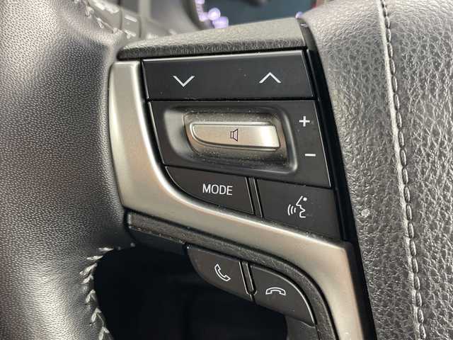 トヨタ ランドクルーザー プラド TX Lパッケージ ブラックED 愛知県 2021(令3)年 6.9万km ブラック 禁煙車/4WD/純正9インチナビ/（CD/DVD/Bluetooth/フルセグ/SD）/バックカメラ/サンルーフ/Toyota Safety Sense /・レーダークルーズコントロール/・レーンデパーチャーアラート/・プリクラッシュセーフティ/・ロードサインアシスト/・先行車発進告知/・前後クリアランスソナー/レザーシート/前席シートヒーター/前席席シートベンチレーション/前席パワーシート/電動格納サードシート/ルーフレール/ヘッドライトウォッシャー/純正18インチアルミホイール/プッシュスタート/スマートキー/スペアキー1本/LEDヘッドライト/フロントフォグランプ/横滑り防止装置/フルフラットシート/純正フロアマット