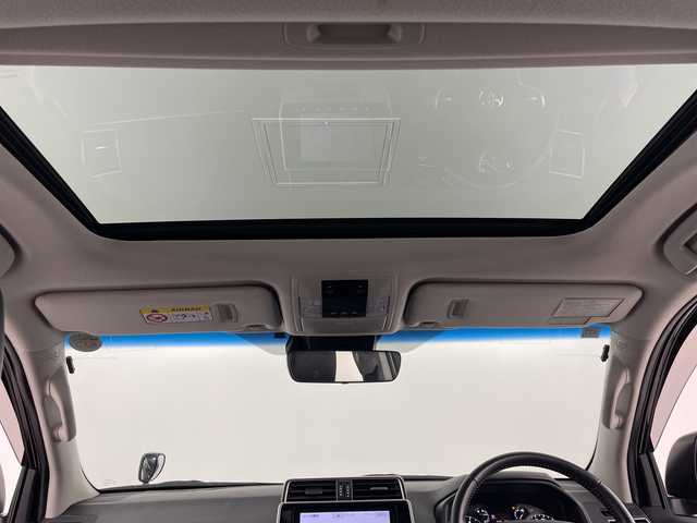 トヨタ ランドクルーザー プラド TX Lパッケージ ブラックED 愛知県 2021(令3)年 6.9万km ブラック 禁煙車/4WD/純正9インチナビ/（CD/DVD/Bluetooth/フルセグ/SD）/バックカメラ/サンルーフ/Toyota Safety Sense /・レーダークルーズコントロール/・レーンデパーチャーアラート/・プリクラッシュセーフティ/・ロードサインアシスト/・先行車発進告知/・前後クリアランスソナー/レザーシート/前席シートヒーター/前席席シートベンチレーション/前席パワーシート/電動格納サードシート/ルーフレール/ヘッドライトウォッシャー/純正18インチアルミホイール/プッシュスタート/スマートキー/スペアキー1本/LEDヘッドライト/フロントフォグランプ/横滑り防止装置/フルフラットシート/純正フロアマット