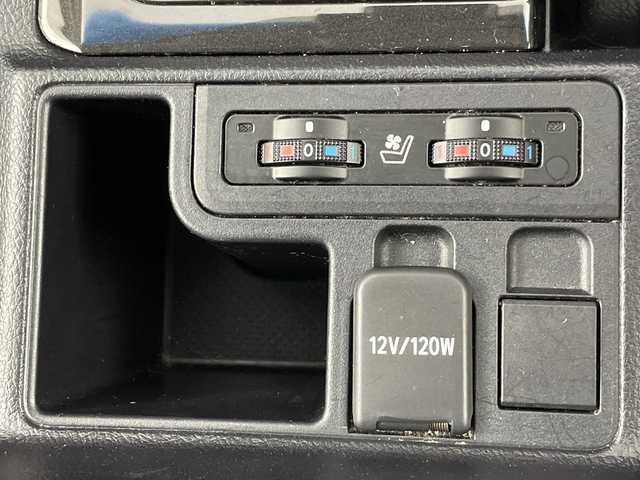 トヨタ ランドクルーザー プラド TX Lパッケージ ブラックED 愛知県 2021(令3)年 6.9万km ブラック 禁煙車/4WD/純正9インチナビ/（CD/DVD/Bluetooth/フルセグ/SD）/バックカメラ/サンルーフ/Toyota Safety Sense /・レーダークルーズコントロール/・レーンデパーチャーアラート/・プリクラッシュセーフティ/・ロードサインアシスト/・先行車発進告知/・前後クリアランスソナー/レザーシート/前席シートヒーター/前席席シートベンチレーション/前席パワーシート/電動格納サードシート/ルーフレール/ヘッドライトウォッシャー/純正18インチアルミホイール/プッシュスタート/スマートキー/スペアキー1本/LEDヘッドライト/フロントフォグランプ/横滑り防止装置/フルフラットシート/純正フロアマット