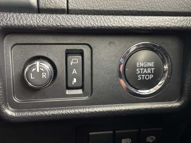 トヨタ ランドクルーザー プラド TX Lパッケージ ブラックED 愛知県 2021(令3)年 6.9万km ブラック 禁煙車/4WD/純正9インチナビ/（CD/DVD/Bluetooth/フルセグ/SD）/バックカメラ/サンルーフ/Toyota Safety Sense /・レーダークルーズコントロール/・レーンデパーチャーアラート/・プリクラッシュセーフティ/・ロードサインアシスト/・先行車発進告知/・前後クリアランスソナー/レザーシート/前席シートヒーター/前席席シートベンチレーション/前席パワーシート/電動格納サードシート/ルーフレール/ヘッドライトウォッシャー/純正18インチアルミホイール/プッシュスタート/スマートキー/スペアキー1本/LEDヘッドライト/フロントフォグランプ/横滑り防止装置/フルフラットシート/純正フロアマット