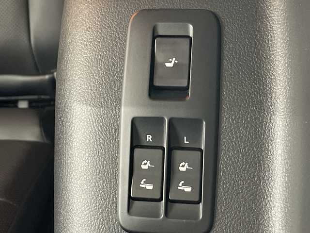 トヨタ ランドクルーザー プラド TX Lパッケージ ブラックED 愛知県 2021(令3)年 6.9万km ブラック 禁煙車/4WD/純正9インチナビ/（CD/DVD/Bluetooth/フルセグ/SD）/バックカメラ/サンルーフ/Toyota Safety Sense /・レーダークルーズコントロール/・レーンデパーチャーアラート/・プリクラッシュセーフティ/・ロードサインアシスト/・先行車発進告知/・前後クリアランスソナー/レザーシート/前席シートヒーター/前席席シートベンチレーション/前席パワーシート/電動格納サードシート/ルーフレール/ヘッドライトウォッシャー/純正18インチアルミホイール/プッシュスタート/スマートキー/スペアキー1本/LEDヘッドライト/フロントフォグランプ/横滑り防止装置/フルフラットシート/純正フロアマット