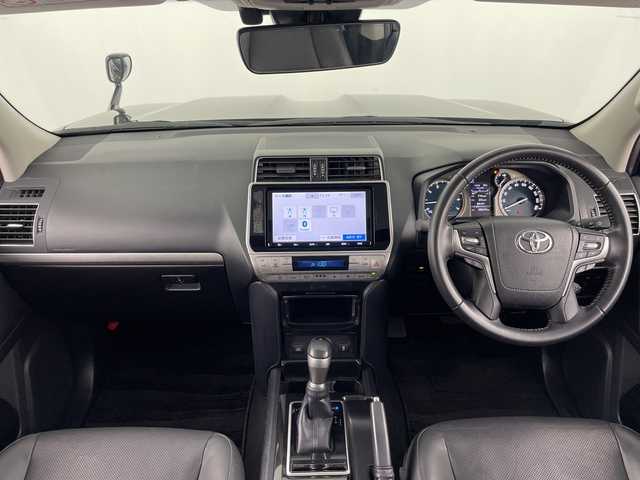 トヨタ ランドクルーザー プラド TX Lパッケージ ブラックED 愛知県 2021(令3)年 6.9万km ブラック 禁煙車/4WD/純正9インチナビ/（CD/DVD/Bluetooth/フルセグ/SD）/バックカメラ/サンルーフ/Toyota Safety Sense /・レーダークルーズコントロール/・レーンデパーチャーアラート/・プリクラッシュセーフティ/・ロードサインアシスト/・先行車発進告知/・前後クリアランスソナー/レザーシート/前席シートヒーター/前席席シートベンチレーション/前席パワーシート/電動格納サードシート/ルーフレール/ヘッドライトウォッシャー/純正18インチアルミホイール/プッシュスタート/スマートキー/スペアキー1本/LEDヘッドライト/フロントフォグランプ/横滑り防止装置/フルフラットシート/純正フロアマット