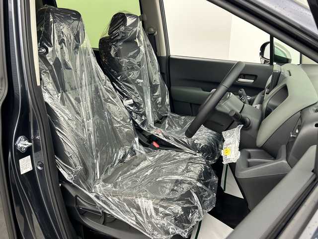 ホンダ フリード ハイブリット e:HEV クロスター 三重県 2025(令7)年 0.1千km メテオロイドグレーメタリック /登録済み未使用車//登録時走行距離5km//純正9インチGathersナビ　LXM-242ZFNI(207680円)//両側パワースライドドア//ホンダセンシング//衝突軽減ブレーキ//レーンキープアシスト//レーダークルーズコントロール//ブラインドスポットモニター//前後コーナーセンサー//DN席シートヒーター//バックカメラ//ルーフレール//リアサーキュレーター//サイドカーテンエアバッグ//ハーフレザーシート//ステアリングスイッチ