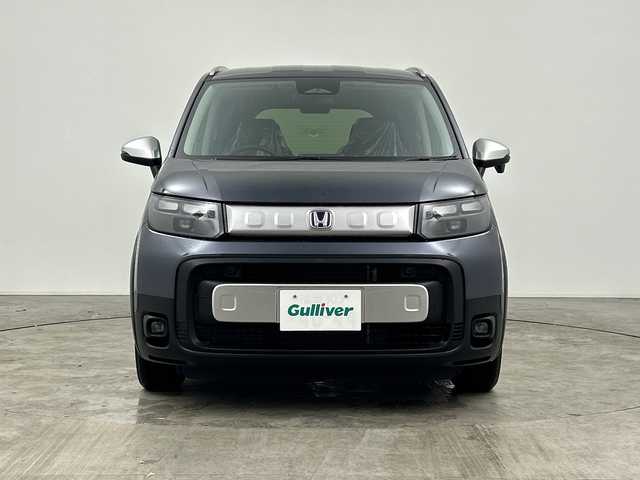 ホンダ フリード ハイブリット e:HEV クロスター 三重県 2025(令7)年 0.1千km メテオロイドグレーメタリック /登録済み未使用車//登録時走行距離5km//純正9インチGathersナビ　LXM-242ZFNI(207680円)//両側パワースライドドア//ホンダセンシング//衝突軽減ブレーキ//レーンキープアシスト//レーダークルーズコントロール//ブラインドスポットモニター//前後コーナーセンサー//DN席シートヒーター//バックカメラ//ルーフレール//リアサーキュレーター//サイドカーテンエアバッグ//ハーフレザーシート//ステアリングスイッチ