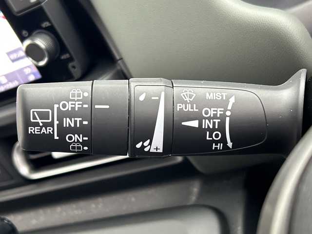 ホンダ フリード ハイブリット e:HEV クロスター 三重県 2025(令7)年 0.1千km メテオロイドグレーメタリック /登録済み未使用車//登録時走行距離5km//純正9インチGathersナビ　LXM-242ZFNI(207680円)//両側パワースライドドア//ホンダセンシング//衝突軽減ブレーキ//レーンキープアシスト//レーダークルーズコントロール//ブラインドスポットモニター//前後コーナーセンサー//DN席シートヒーター//バックカメラ//ルーフレール//リアサーキュレーター//サイドカーテンエアバッグ//ハーフレザーシート//ステアリングスイッチ