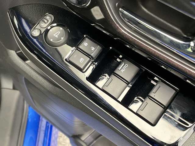 ホンダ Ｎ ＢＯＸ カスタム G L ホンダセンシング 栃木県 2020(令2)年 3.2万km ブリリアントスポーティブルーメタリック2トーン 純正ナビ/(CD/DVD/ワンセグTV/Bluetooth/SD/USB)/バックカメラ/ホンダセンシング/ETC/ドライブレコーダー/両側パワースライドドア/LEDヘッドライト/禁煙車/プッシュスタート/スマートキー/シートヒーター/オートライト/横滑り防止装置/純正アルミホイール/純正フロアマット