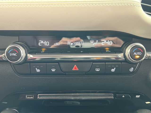 マツダ マツダ３ファストバック 20S 100周年特別記念車 岐阜県 2020(令2)年 6.3万km ソウルレッドクリスタルM 2020WCDOTY受賞記念モデル/BOSEサウンドシステム/全方位カメラ/純正ナビゲーション/フルセグテレビ/Bluetooth/CD/DVD再生/USB接続/HDMI/ETC/前後純正ドライブレコーダー/MRCC(マツダレーダークルーズコントロール)/クリアランスソナー/ブラインドスポットモニター/革シート/シートメモリー/シートヒーター/ステアリングヒーター/パドルシフト/ヘッドアップディスプレイ/電動パーキング/ブレーキホールド/アイドリングストップ/横滑り防止装置/リアウィンドウデフォッガー/プッシュスタート/スマートキー/オートライト/オートマチックハイビーム/LEDヘッドライト/純正18インチアルミホイール