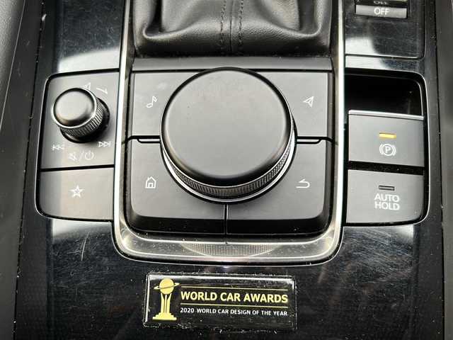 マツダ マツダ３ファストバック 20S 100周年特別記念車 岐阜県 2020(令2)年 6.3万km ソウルレッドクリスタルM 2020WCDOTY受賞記念モデル/BOSEサウンドシステム/全方位カメラ/純正ナビゲーション/フルセグテレビ/Bluetooth/CD/DVD再生/USB接続/HDMI/ETC/前後純正ドライブレコーダー/MRCC(マツダレーダークルーズコントロール)/クリアランスソナー/ブラインドスポットモニター/革シート/シートメモリー/シートヒーター/ステアリングヒーター/パドルシフト/ヘッドアップディスプレイ/電動パーキング/ブレーキホールド/アイドリングストップ/横滑り防止装置/リアウィンドウデフォッガー/プッシュスタート/スマートキー/オートライト/オートマチックハイビーム/LEDヘッドライト/純正18インチアルミホイール