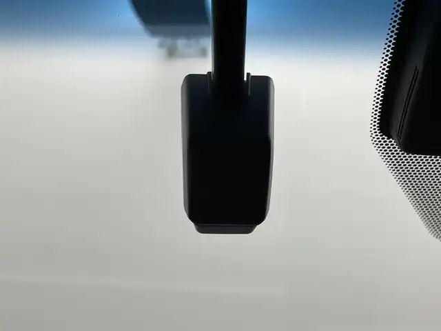 トヨタ クラウン ハイブリッド S Cパッケージ 岡山県 2018(平30)年 6万km プレシャスブラックパール 純正8インチナビ/・FM/AM/Bluetooth/フルセグ/CD/DVD/パノラマミックビューモニター/レザーシートパッケージ/・レザーシート/・ベンチレーション/・シートヒーター/ステアリングヒーター/トヨタセーフティーセンス/・プリクラッシュセーフティ/・レーンディパーチャーアラート/・レーダークルーズコントロール/・オートマチックハイビーム/ドライブレコーダー/ETC2.0/パドルシフト/BSM/純正アルミ/純正フロアマット