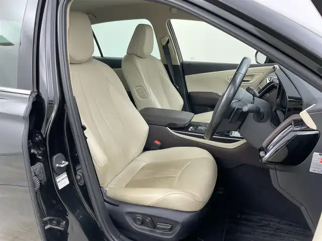 トヨタ クラウン ハイブリッド S Cパッケージ 岡山県 2018(平30)年 6万km プレシャスブラックパール 純正8インチナビ/・FM/AM/Bluetooth/フルセグ/CD/DVD/パノラマミックビューモニター/レザーシートパッケージ/・レザーシート/・ベンチレーション/・シートヒーター/ステアリングヒーター/トヨタセーフティーセンス/・プリクラッシュセーフティ/・レーンディパーチャーアラート/・レーダークルーズコントロール/・オートマチックハイビーム/ドライブレコーダー/ETC2.0/パドルシフト/BSM/純正アルミ/純正フロアマット