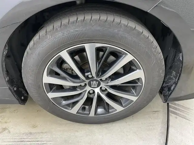 トヨタ クラウン ハイブリッド S Cパッケージ 岡山県 2018(平30)年 6万km プレシャスブラックパール 純正8インチナビ/・FM/AM/Bluetooth/フルセグ/CD/DVD/パノラマミックビューモニター/レザーシートパッケージ/・レザーシート/・ベンチレーション/・シートヒーター/ステアリングヒーター/トヨタセーフティーセンス/・プリクラッシュセーフティ/・レーンディパーチャーアラート/・レーダークルーズコントロール/・オートマチックハイビーム/ドライブレコーダー/ETC2.0/パドルシフト/BSM/純正アルミ/純正フロアマット