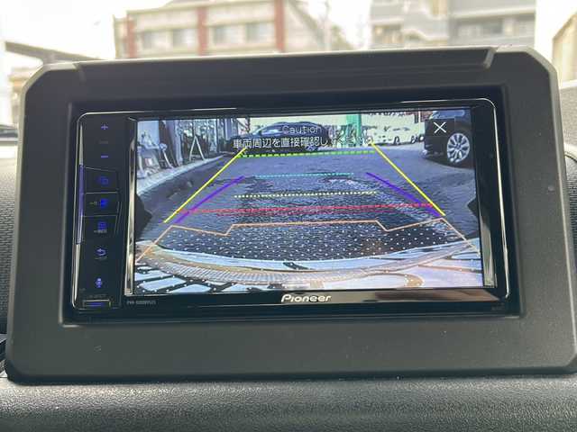 スズキ ジムニー シエラ JC 東京都 2024(令6)年 0.9万km シフォンアイボリーM ワンオーナー/４WD/モニター付DVD/CD/USBプレイヤー/【PVH-9300DVSZS】/ETC　Fドライブレコーダー/シートヒーター/クルーズコントロール/衝突軽減ブレーキ/レーンキープアシスト/LEDヘッドライト/スマートキー×２/ルーフキャリアー/リヤ/サイドラダー/サイドラックテーブル/セカンドサイドテーブル/EXEA/LEDシフトゲートパネル/ドアグリップポケットベース/スマホホルダータフネス/ドリンクホルダー/純正15インチアルミ