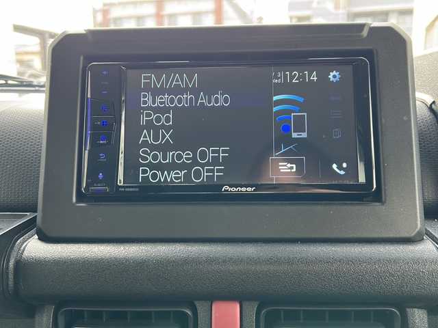 スズキ ジムニー シエラ JC 東京都 2024(令6)年 0.9万km シフォンアイボリーM ワンオーナー/４WD/モニター付DVD/CD/USBプレイヤー/【PVH-9300DVSZS】/ETC　Fドライブレコーダー/シートヒーター/クルーズコントロール/衝突軽減ブレーキ/レーンキープアシスト/LEDヘッドライト/スマートキー×２/ルーフキャリアー/リヤ/サイドラダー/サイドラックテーブル/セカンドサイドテーブル/EXEA/LEDシフトゲートパネル/ドアグリップポケットベース/スマホホルダータフネス/ドリンクホルダー/純正15インチアルミ