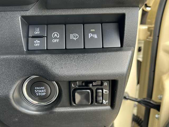 スズキ ジムニー シエラ JC 東京都 2024(令6)年 0.9万km シフォンアイボリーM ワンオーナー/４WD/モニター付DVD/CD/USBプレイヤー/【PVH-9300DVSZS】/ETC　Fドライブレコーダー/シートヒーター/クルーズコントロール/衝突軽減ブレーキ/レーンキープアシスト/LEDヘッドライト/スマートキー×２/ルーフキャリアー/リヤ/サイドラダー/サイドラックテーブル/セカンドサイドテーブル/EXEA/LEDシフトゲートパネル/ドアグリップポケットベース/スマホホルダータフネス/ドリンクホルダー/純正15インチアルミ