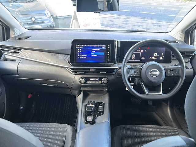 日産 ノート X 兵庫県 2024(令6)年 0.5万km ピュアホワイトパール ワンオーナー/純正メーカーSDナビ/　Bluetooth/HDMI/AM/FM/フルセグテレビ（走行中視聴可能）/アラウンドビューモニター/純正ドライブレコーダー/純正ビルトインETC/プロパイロット/デジタルインナーミラー/ブラインドスポットモニター/アダプティブクルーズコントロール/アンチロック・ブレーキ・システム/レーンキープアシスト/前後コーナーセンサー/横滑り防止装置/盗難防止装置/LEDヘッドライト/オートマチックハイビーム/純正フロアマット/エアバッグ（W+サイド）/スペアキー×1/保証書/取扱説明書/記録簿